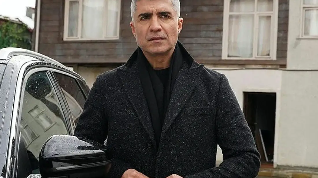 Özcan Deniz, Kanser Tedavisindeki Annesinin Hayatını Film Yapacağını Duyurdu