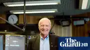 51 Yıllık Görevin Ardından Robyn Williams, ABC'nin "The Science Show" Programından Ayrılıyor