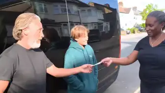 Murat Arkın Londra'da Yaşıyor