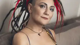 Muğla'da Sakin Bir Yaşam Süren Özlem Tekin Yıllar Sonra Görüntülendi