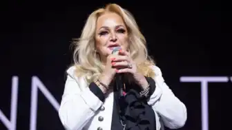 Müzik Dünyasının Acı Kaybı: Şarkıcı Bonnie Tyler 75 Yaşında Hayatını Kaybetti