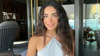 Oyuncu Özge Yağız'ın Biyografisi ve Kariyer Yolculuğu Hakkında Bilgiler