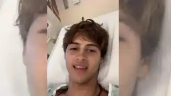 Survivor Yunanistan Yarışmacısı Stavros Floros Tedavi Sürecinin Ardından Yunanistan'a Döndü