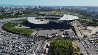 Kanye West Konseri Öncesi Atatürk Olimpiyat Stadyumu Çevresinde Yoğunluk Oluştu
