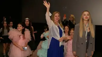 Miniklere 'Sihirli Annem: Periler Okulu' Filmiyle Sürpriz