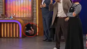 Ali Sunal, "Güldür Güldür Show"da Skeç Sırasında Yere Düştü