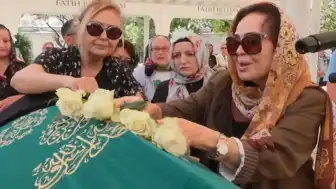 Sinema sanatçısı Emel Yıldız, Fatih Camii'nde düzenlenen törenle son yolculuğuna uğurlandı
