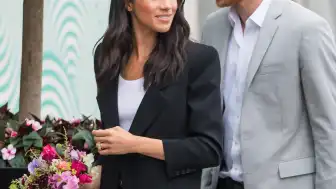 Prens Harry ve Meghan Markle İngiltere'ye Dönüşte Kraliyet Statüsü Arayışında
