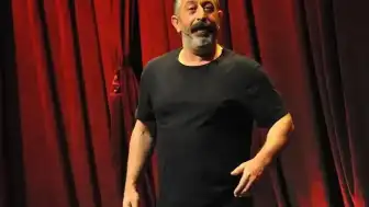 Cem Yılmaz'dan sağlık durumuyla ilgili ilk paylaşım