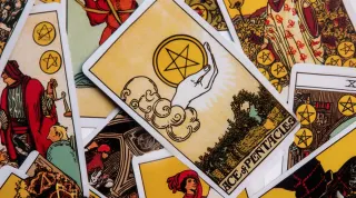 21 Nisan'da Tarot ve Günlük Burç Yorumları: Sezgiler ve Mantık Dengesi Öne Çıkıyor