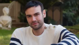 DJ Faruk Sabancı 300 Öğrenciye Yemek, 200'e Kahve Ismarladı