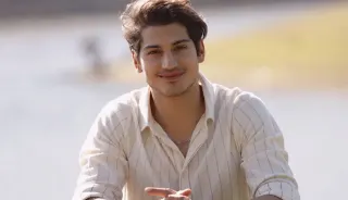 Ünlü Oyuncu O.Ç. Yoğun Bakımda