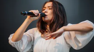 Şarkıcı Mitski'den İstanbul'da Konser: "Keşke Türkçe şarkı söyleyebilseydim!"